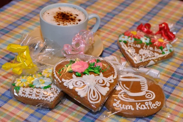 Bir fincan kahve ile gingerbread