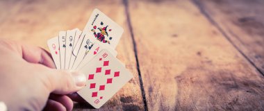 Cards (124; Black and White) 124; Kumar Bağımlısı (124; Kumarbaz)