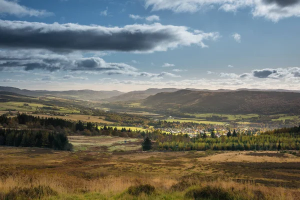Montanhas e florestas em torno de Pitlochry em Perthshire — Fotografia de Stock