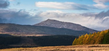 Schiehallion - İskoçya 'nın en iyi bilinen tepelerinden biri,