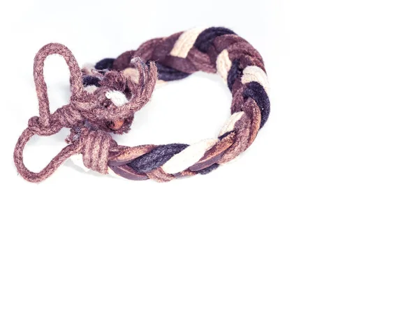 Armband gemaakt met zak touw, hipster, mode geïsoleerd op wit — Stockfoto