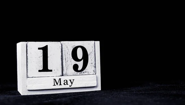 19 de mayo, 19 de mayo, Día 19 del mes de mayo - vintage woode —  Fotos de Stock