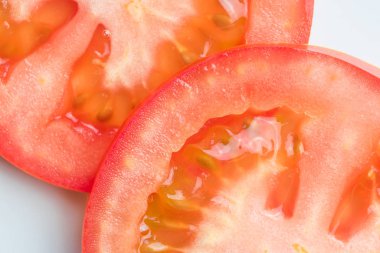 Yaklaş ve düzleştir taze domatesleri. Güzel kırmızı domates sebzesi.