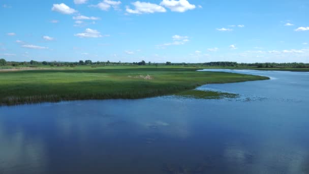 Lac et champs vue du haut timelapse — Video