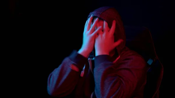 Ženu šuká zezadu z pohledu muže Ženu šuká zezadu z pohledu muže