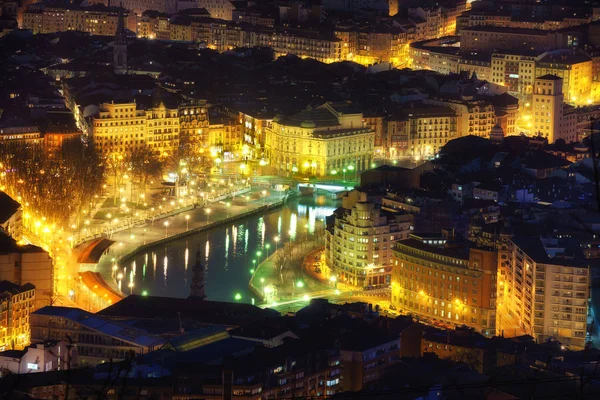 Bilbao stad bij nacht — Stockfoto