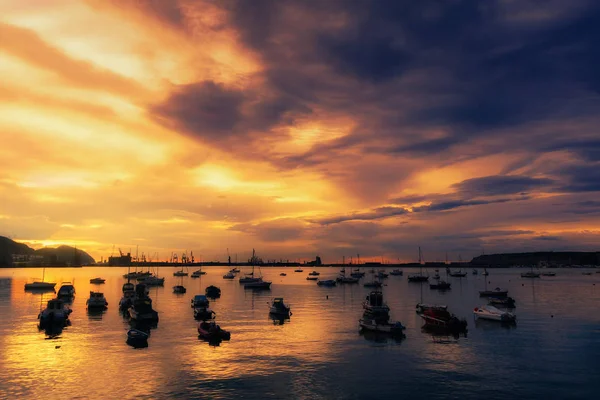 Boats in Getxo at sunset — Stock Photo, Image