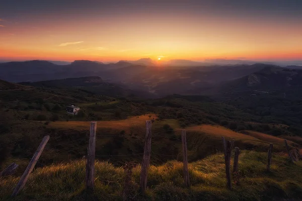 Arratia valley in Zeanuri at sunrise — Stock Photo, Image