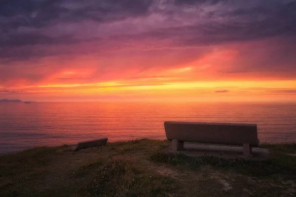 Benches in Getxo at sunset — Stock Photo, Image