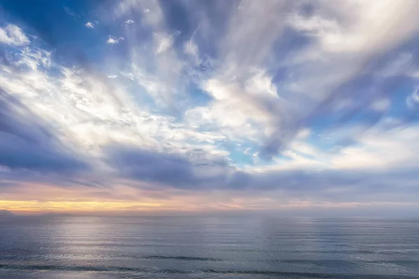 Seascape with beautiful clouds — Stock Photo, Image
