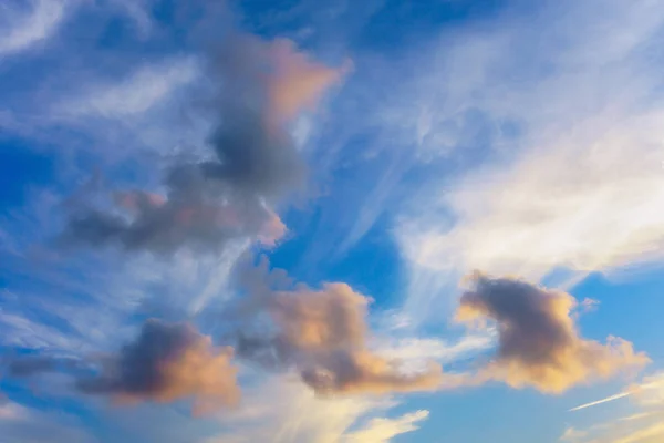 Beautiful cloudscape at sunset — Stock Photo, Image