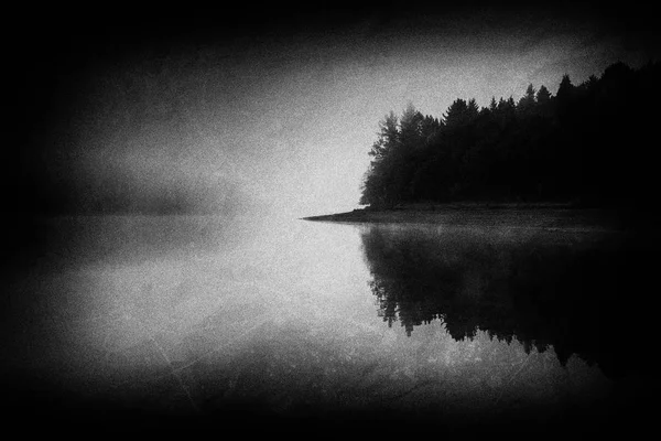 Κρύο noruegan λίμνη με grungy υφές — Φωτογραφία Αρχείου
