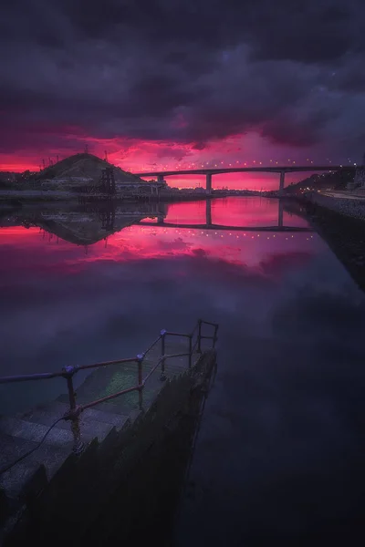 Puente Rontegi desde Lutxana por la noche — Foto de Stock