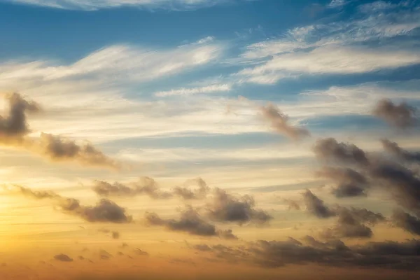 日没の美しい cloudscape — ストック写真