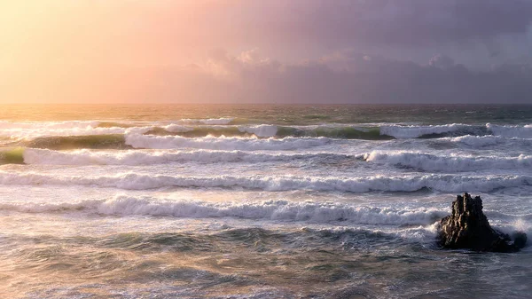 Панорама з хвилями в Sopelana — стокове фото