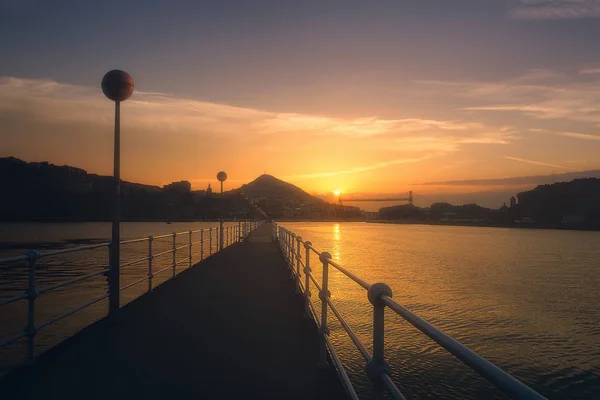 Wiszące mostu Vizcaya od La Benedicta dock — Zdjęcie stockowe