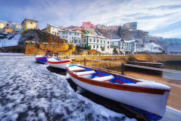 Puerto Viejo di Algorta a Getxo in inverno con neve — Foto Stock