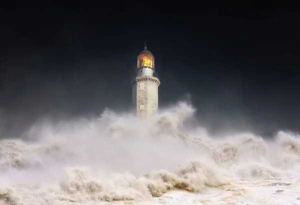 Lighthouse Night Storm Waves Splashing — Stock Photo, Image