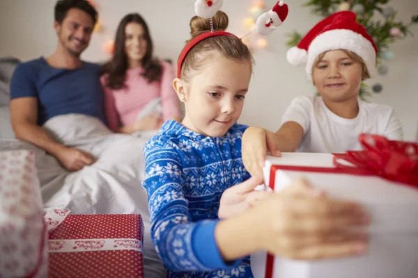 Happy family spending Christmas together — Stock Photo, Image