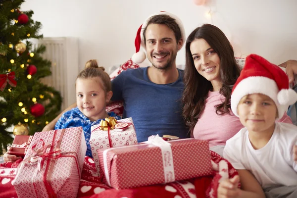 Kids and their parents — Stock Photo, Image