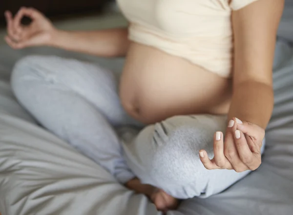 Будущая мать, беременная женщина — стоковое фото