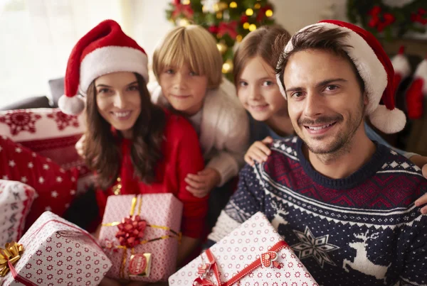 Mother father son and daughter at home — Stock Photo, Image