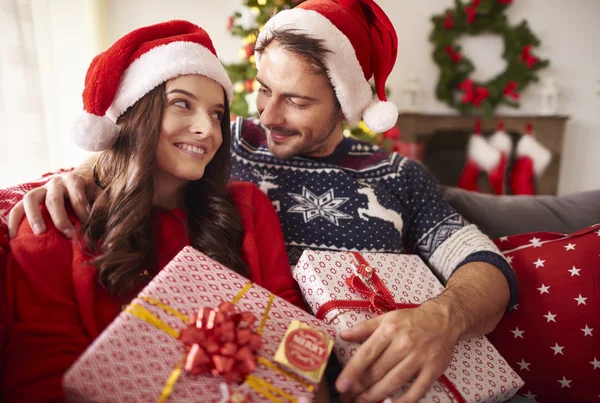 Loving couple at Christmas time — Stockfoto