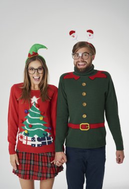 Mutlu çiftimiz Noel giysileri