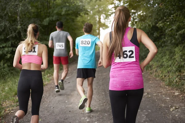 Lidé během maratonu — Stock fotografie