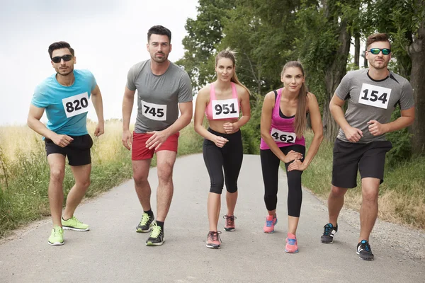 Young people take participation in the marathon — Stock fotografie