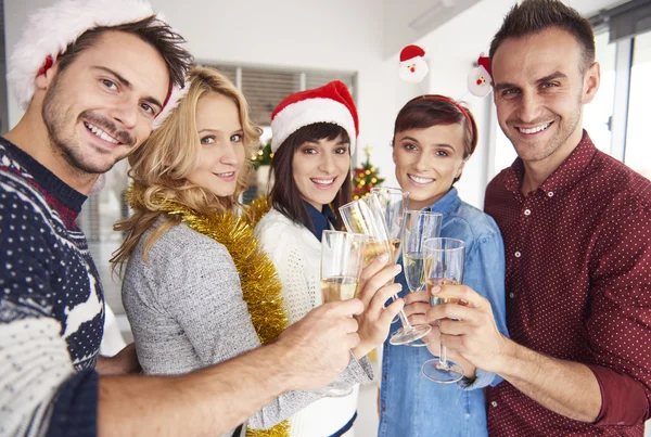 Happy team at Christmas office party — Stock Photo, Image