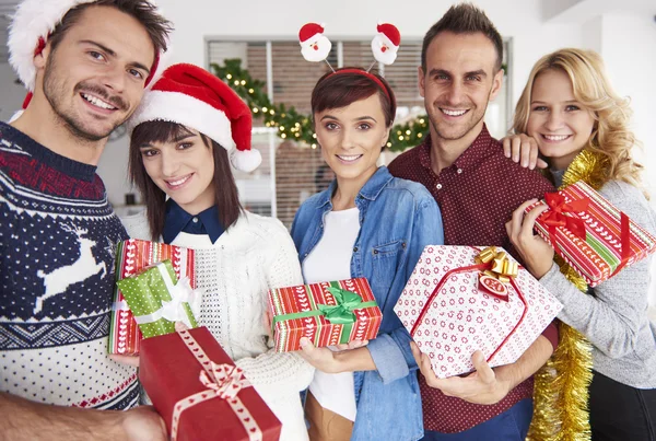 Gelukkig team op kantoor kerstfeest — Stockfoto