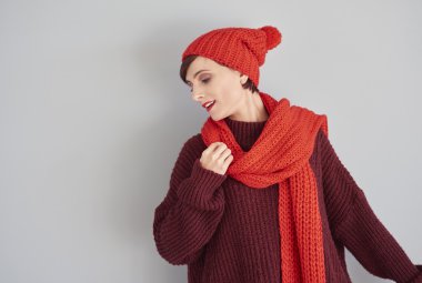 Genç çekici kadın.