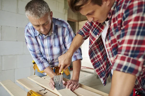 Manual workers at building object — Φωτογραφία Αρχείου