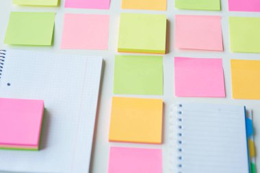 Yapışkan Notlar kare şeklinde