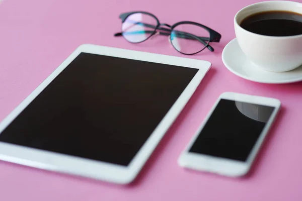 Cosas de trabajo sobre la mesa —  Fotos de Stock