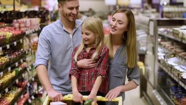 Šťastná rodina, nakupování