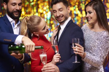 iki genç çift eğlenmek