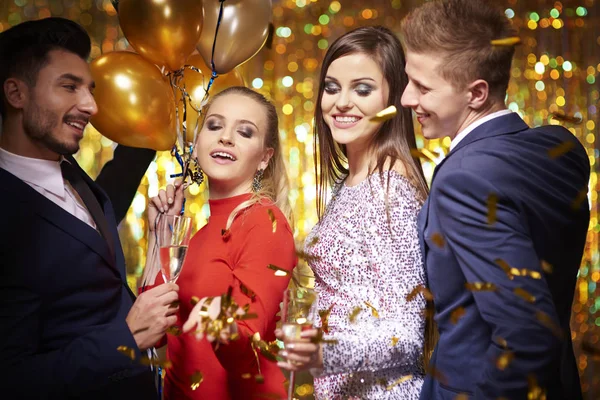 Retrato de amigos na festa — Fotografia de Stock