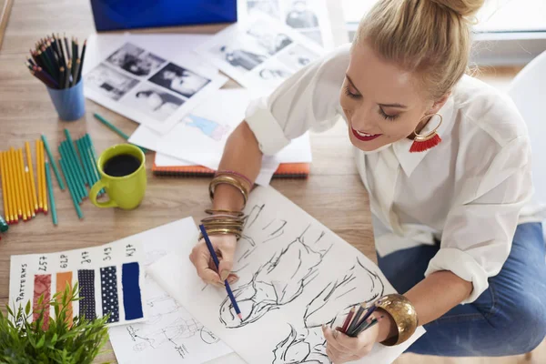 Bocetos de dibujo de diseño con lápiz —  Fotos de Stock