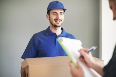 Cardboxes veren teslimatçı