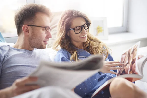 Beautiful couple in pajamas — Stock Photo, Image