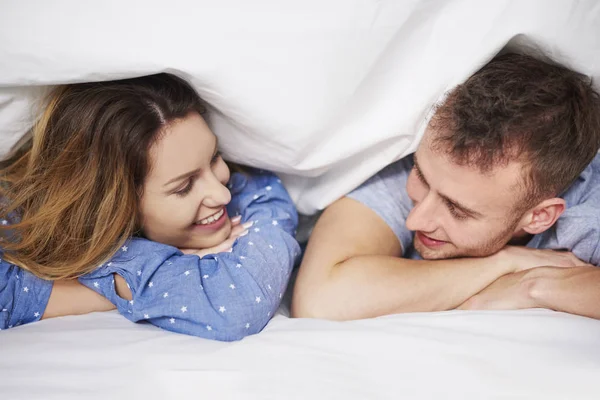 yatakta güzel Çift