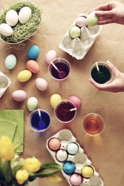 boyalı Paskalya yumurtaları