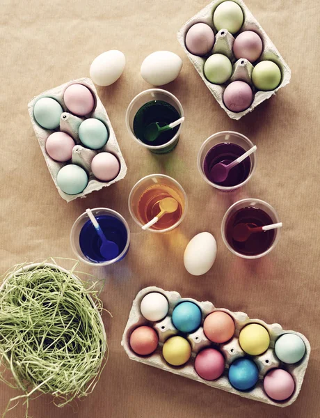 Huevos de Pascua teñidos —  Fotos de Stock