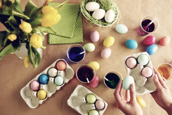 Huevos de Pascua teñidos —  Fotos de Stock