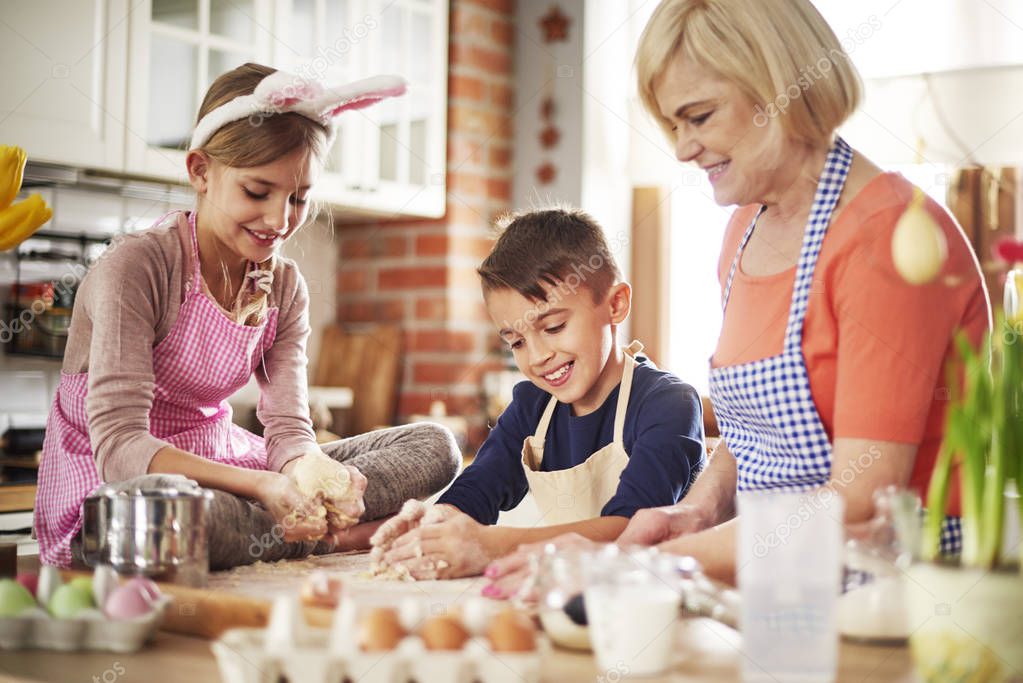  children helping grandmother