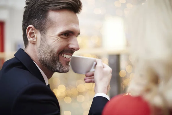 Man die koffie drinkt — Stockfoto