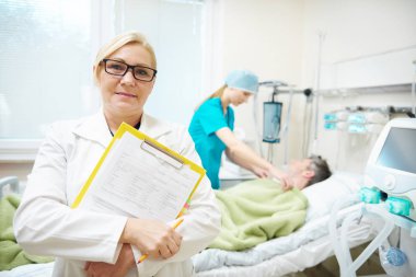 Doktor kontrol hasta 