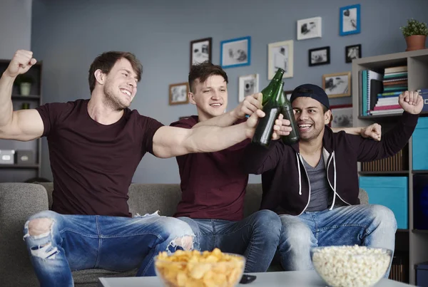 Soccer fans celebrating — Stock Photo, Image